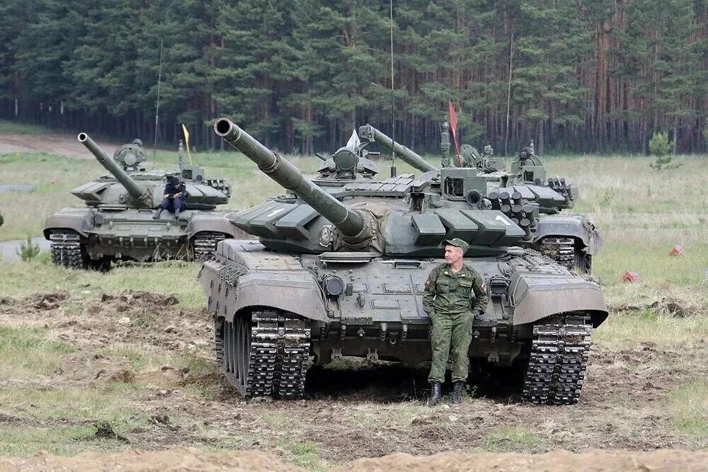 Танк 72б3. Танк т-72б. Т-72б3 2011. Т 72 11. Т 72 11.