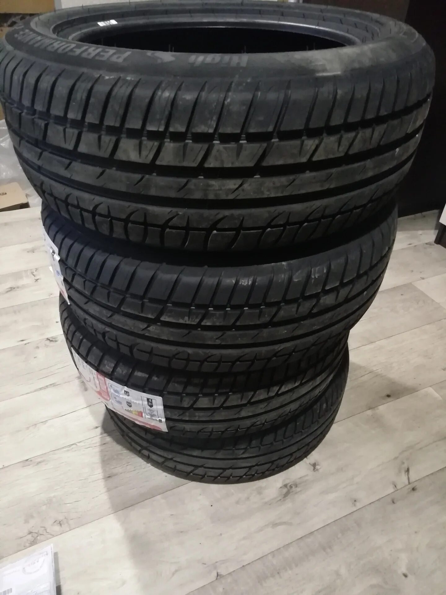 High Performance 205/55 r16 94v XL. 205/55 R16 Tigar High Performance 94v XL. Тигр Хай перфоманс.