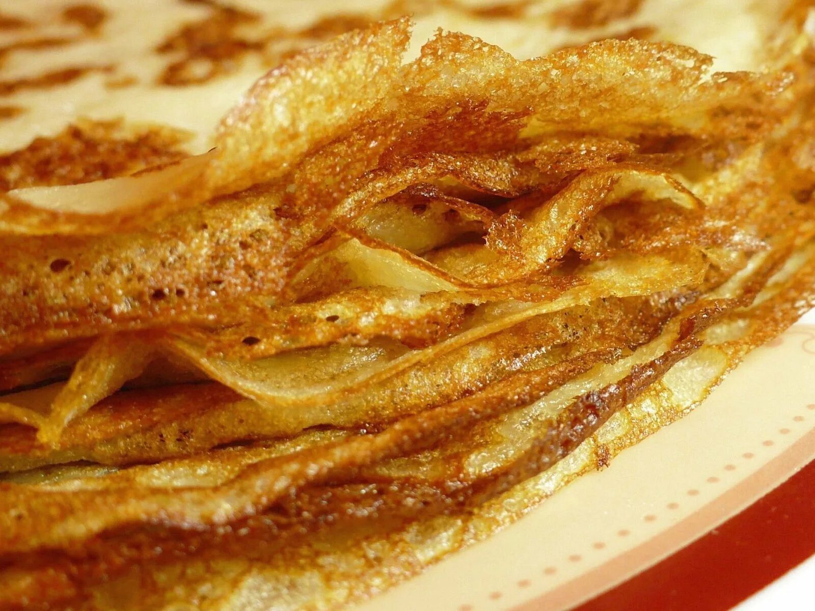 Какое самое блин. Блины золотистые. масленица. блины. вкусные блины на масленицу. масленица для вкусных блинчиков.