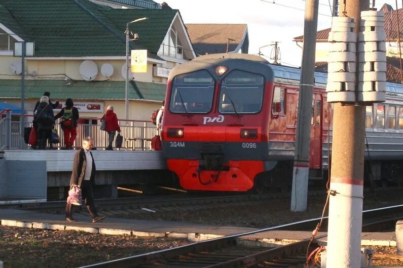 Железная дорога ярославское направление. Сергиев Посад вокзал электричек. Сергиев Посад станция электрички. Электричка Мытищи Сергиев Посад. Мытищи станция электрички.