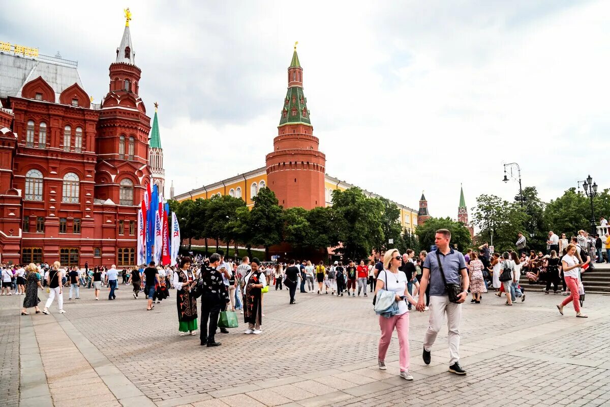 День России в Москве. Москва днем. День России в Москве 2022. Москва люди. Идеальные дни москва