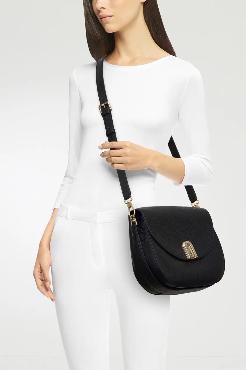 Furla sleek Crossbody. Сумка фурла кроссбоди черная. Сумка Furla кросс боди черная. Furla Club 2 Mini Crossbody.