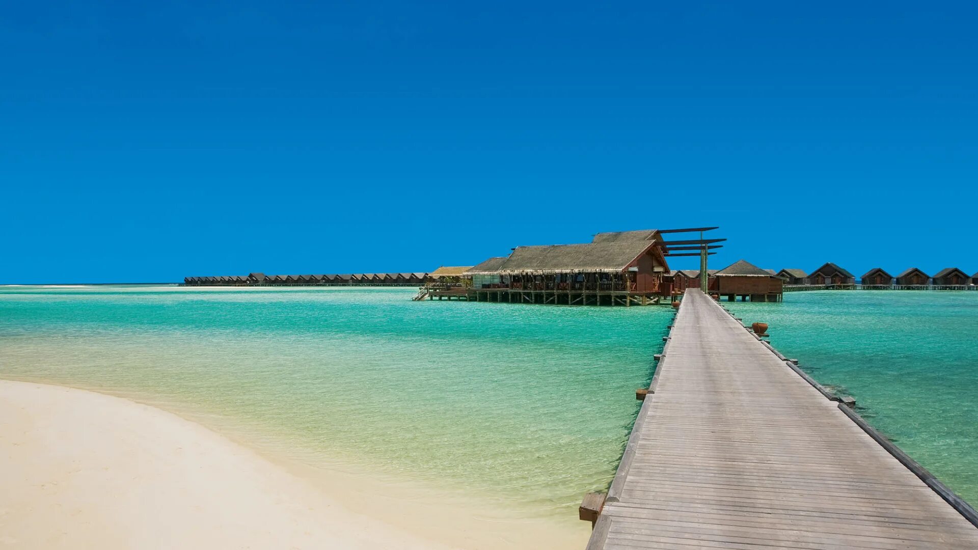 Мальдивы в мае отзывы. Мальдивы. Крымские мальщивымальдивы. Мальдивы пляж. Красивые курортные места.