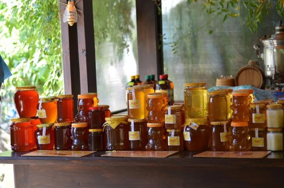 Медовик с апельсиновым кремом. Медовый спас фото. Медовик без раскатки коржей. Медовый 33. Тортик медовик.