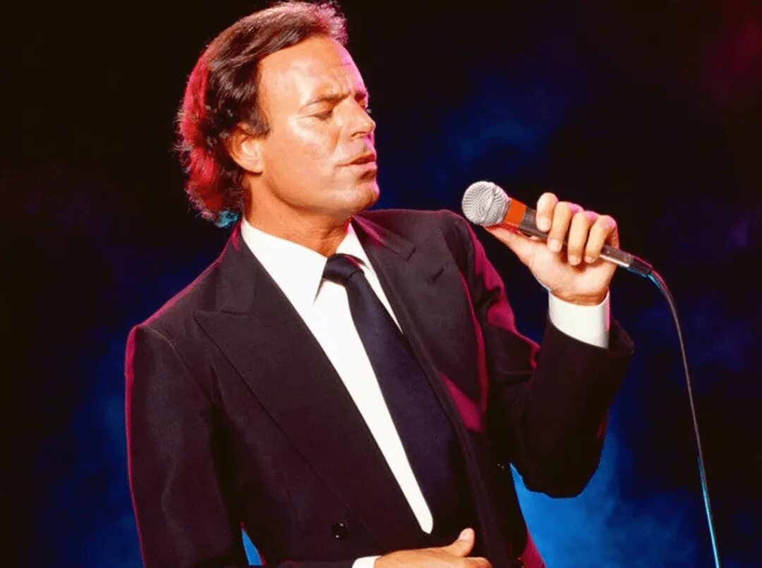 Испанские знаменитости. Хулио. Хулио иглесиас. Хулио иглесиас 2022. Julio iglesias фото.