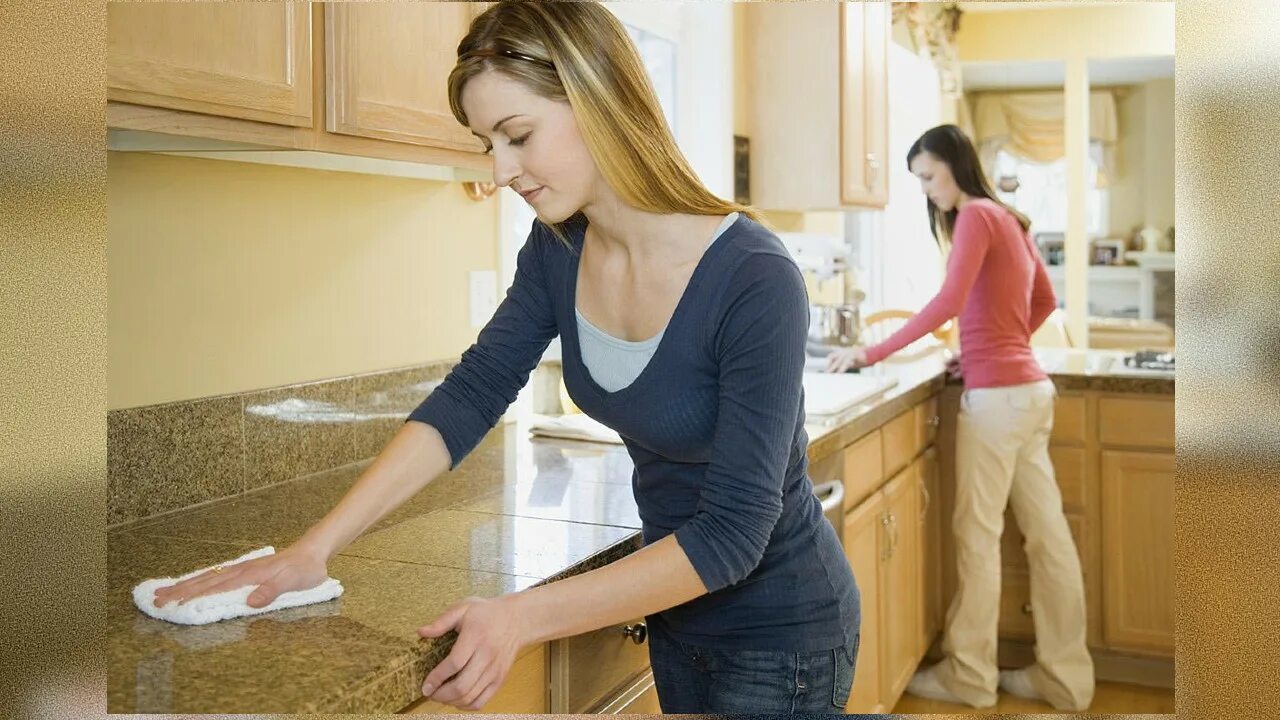 Рассказ в первую очередь ты домработница. Домработница. Горничная убирается. Рассказ в первую очередь ты домработница. Домашний персонал.