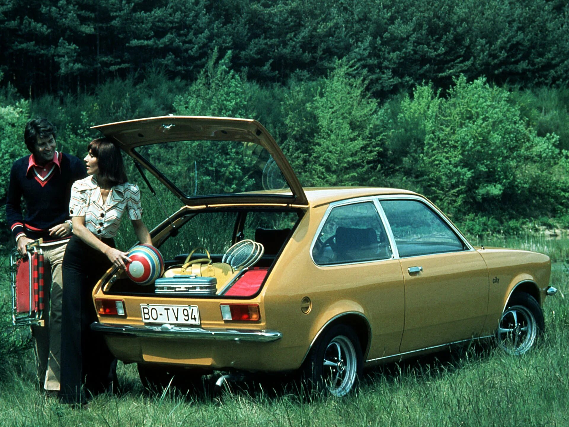 Opel Kadett 1973. Opel Kadett 3. Опель кадет 1977 хэтчбек. Опель кадет 1200.