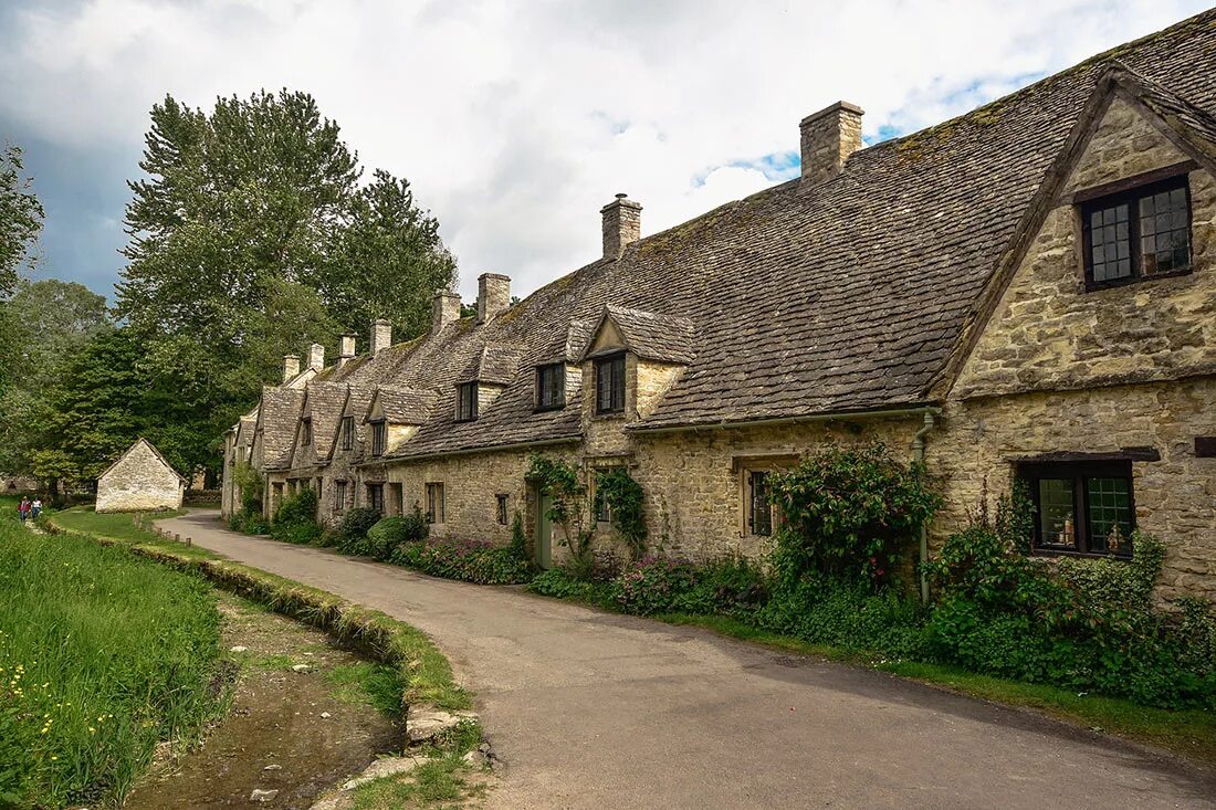 07.09.19 September Morning Bibury is said to be the most beautiful village in En