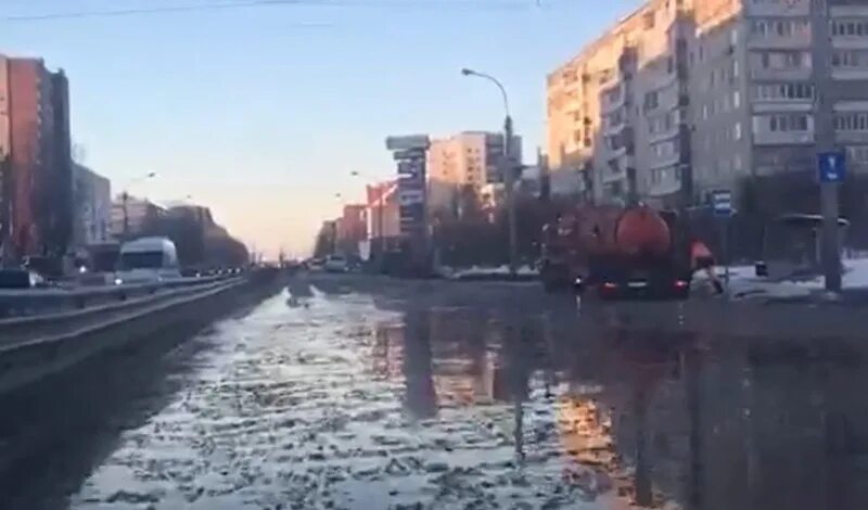 Потоп в тюмени. Тюмень затопило. Затопление города. Потоп в Москве.