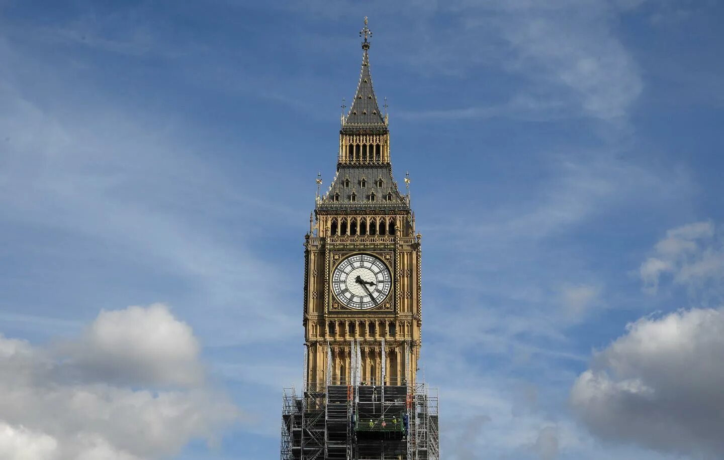 Самых больших часов. Биг-Бен (башня Елизаветы). Лондонская башня Биг Бен. Часовая башня Биг Бен. Башня Елизаветы Биг Бен в Лондоне.