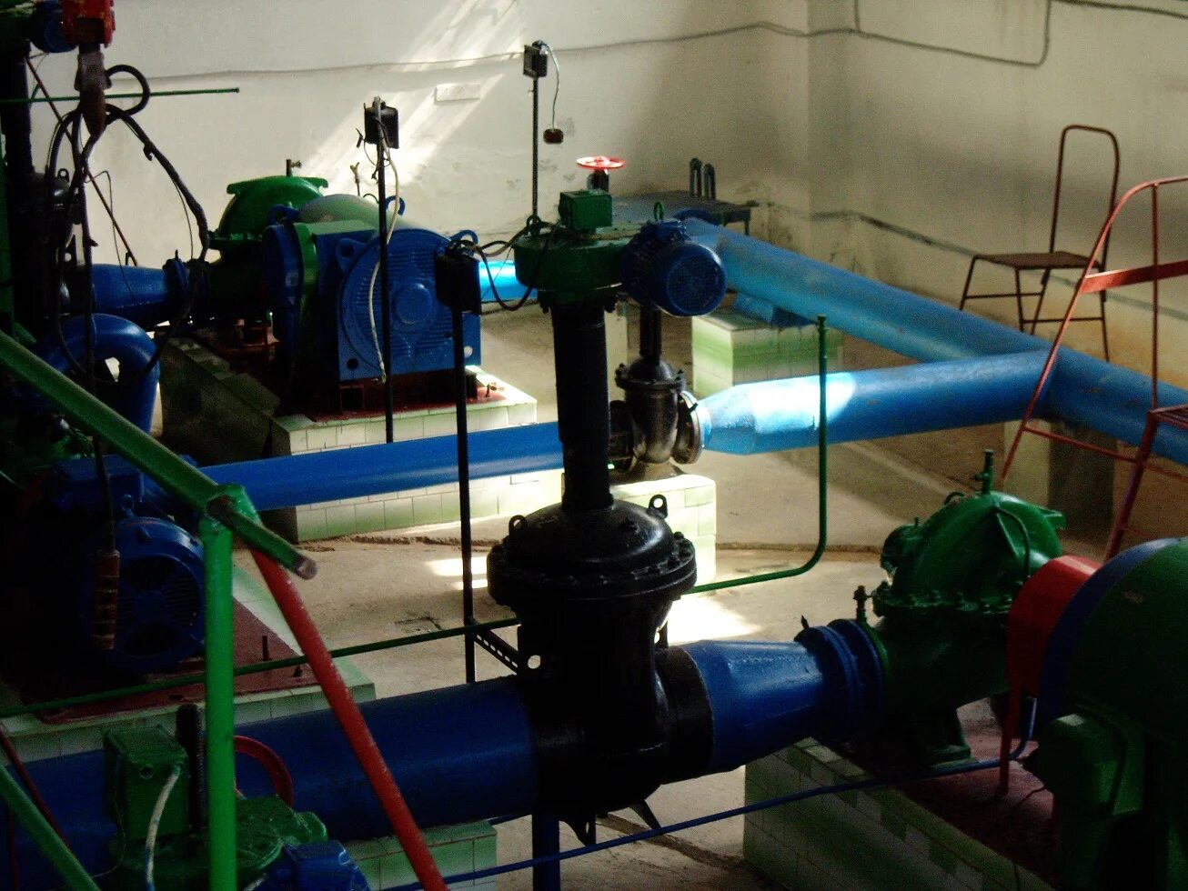 тверь водоканал. тихвин очистные сооружения. окский водозабор в калуге. муп водоканал водозабор. насосная станция водоканал.