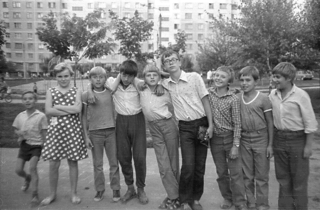 Задача про сдачу. У мальчика было 80 руб. У мальчика было 80 руб. Формула зависимости у от х. Сколько будет 80 80.