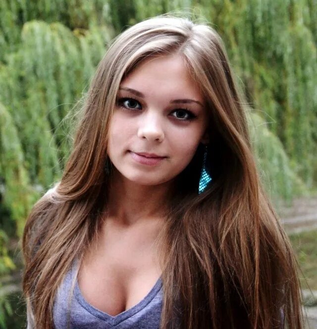Красивая русская девушка 15 лет. Молодая девушка 16 лет. Красивые русские девушки 20 лет. Включи девочку 15 лет