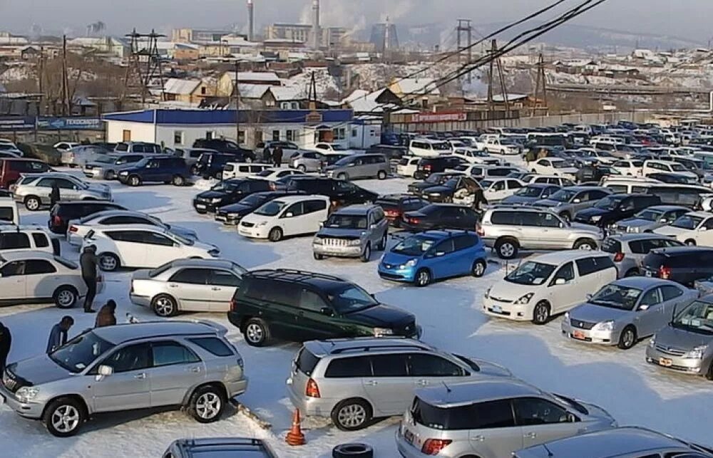 Японские автомобили. Авторынок на Приречной. Авторынок дорогие авто. Авторынок России. Иномарки улан удэ