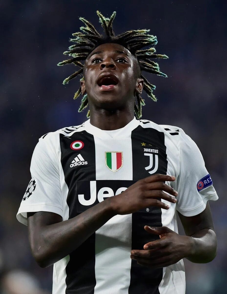 Мойзе кин ювентус. Мойзе кин футболист. Мойзе кину. Мойзе кину. Мойзе кин ювентус.