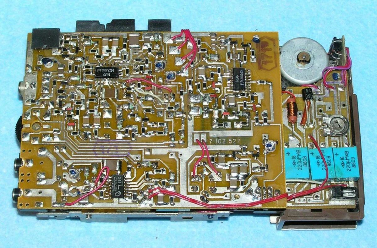 М-401с кассетный плеер электроника. Электроника м-401с кассетный мини. ЛПМ магнитофона электроника 402с. Магнитофон электроника 402. Платы магнитофона