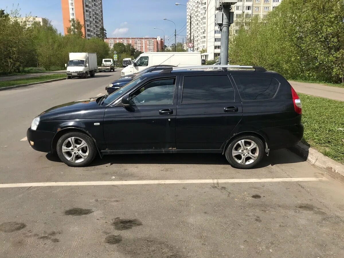 Приора универсал в новосибирске. Приора универсал. Приора универсал 2011г. Легковой автомобиль ваз 21723, 2012 г. Приора универсал зеленая.