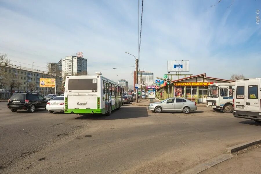 Ул матросова автобусы. Предмостная площадь красноярск автобусы.