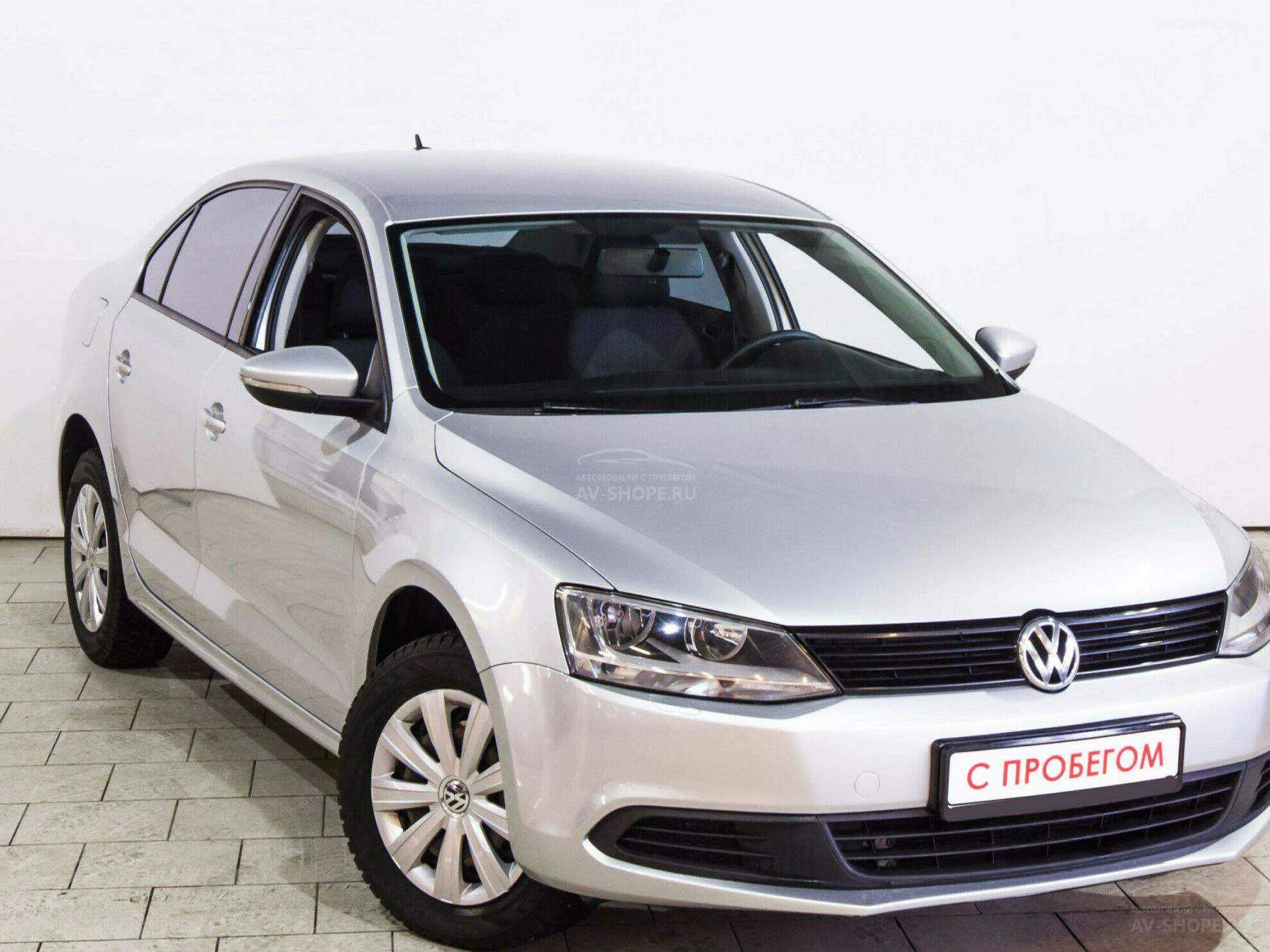 Купить фольксваген кредит. Фольксваген Джетта 2013. Volkswagen Jetta 1.6 at 2013. Фольксваген Джетта седан 2013. Джетта 6 1.6 105 л.с.