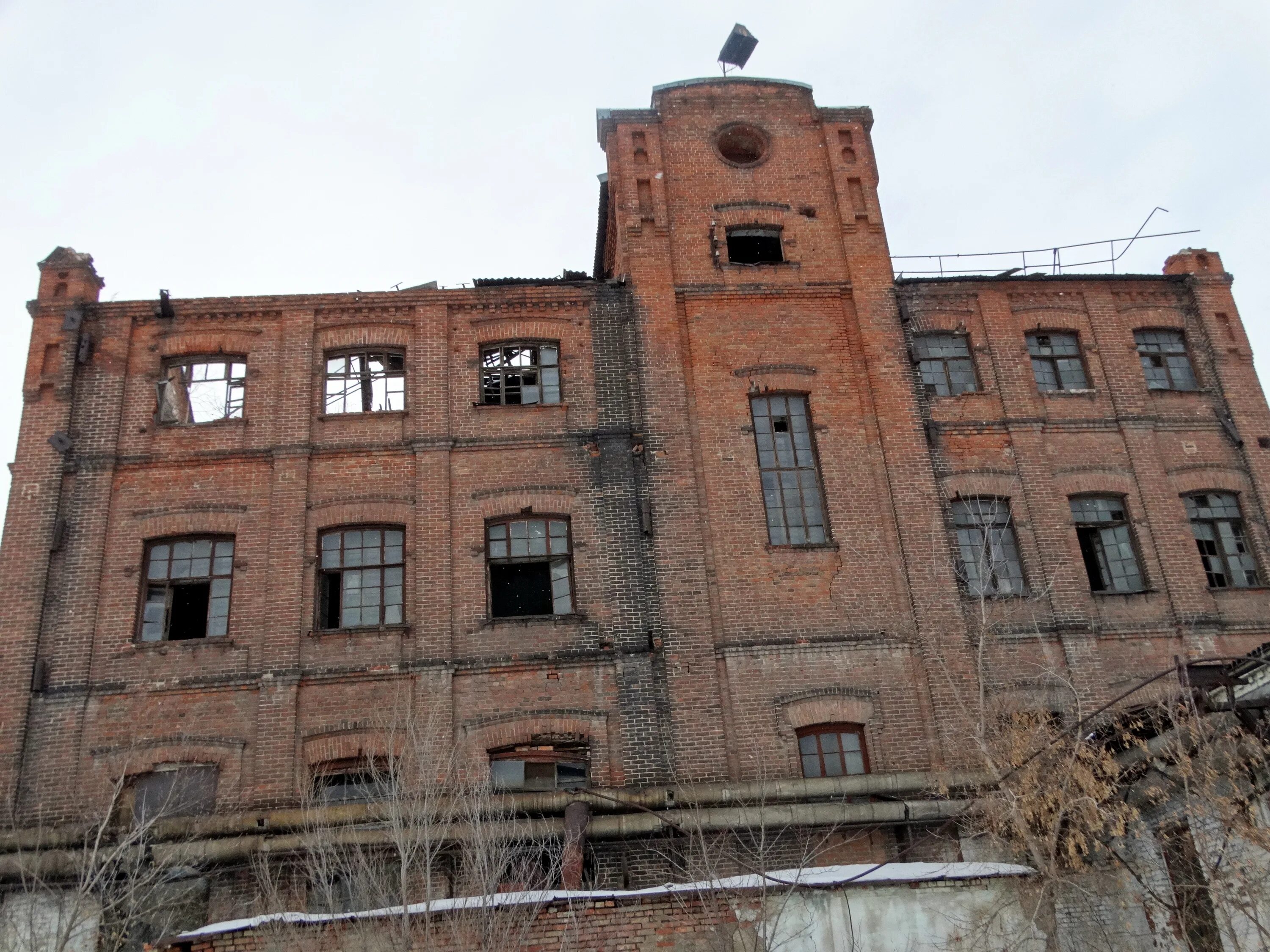 Мраморный завод челябинская область троицк. Троицк челябинская область кирпичный завод. Завод в троицке. Троицк завод. Пивзавод зуккера.