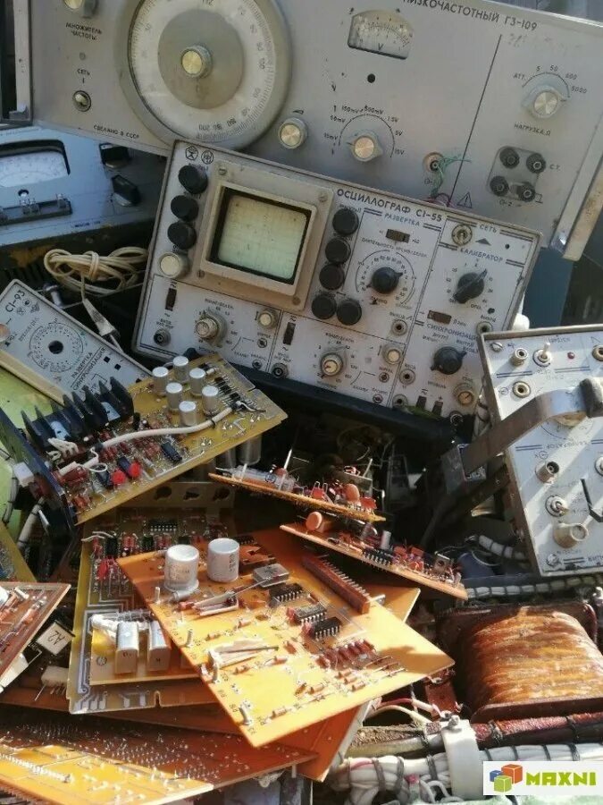 электронный лом платы ссср. измерительные приборы ссср. приборы платы. радиодетали в альметьевске. приборы ссср, осциллографы, вм-12.