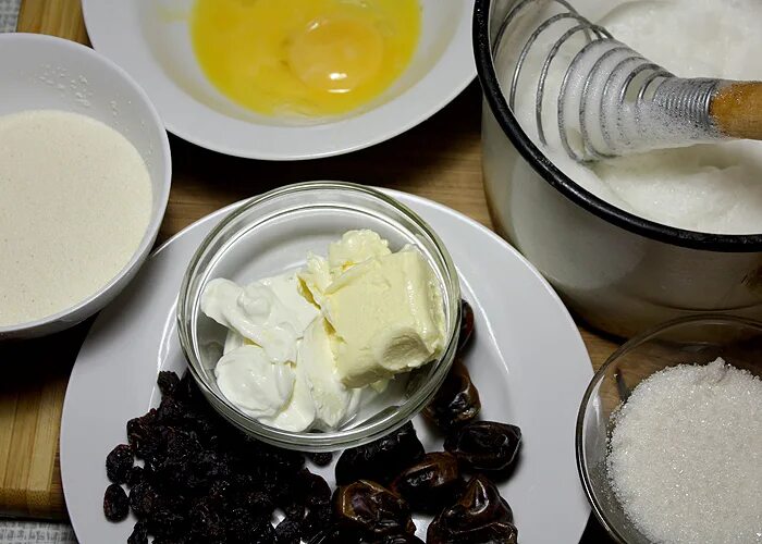 ингредиенты ингредиенты для обычного манника. сметанный торт. сметанник высоцкая. торт королевский сметанник. быстрый рецепт со сметаной.