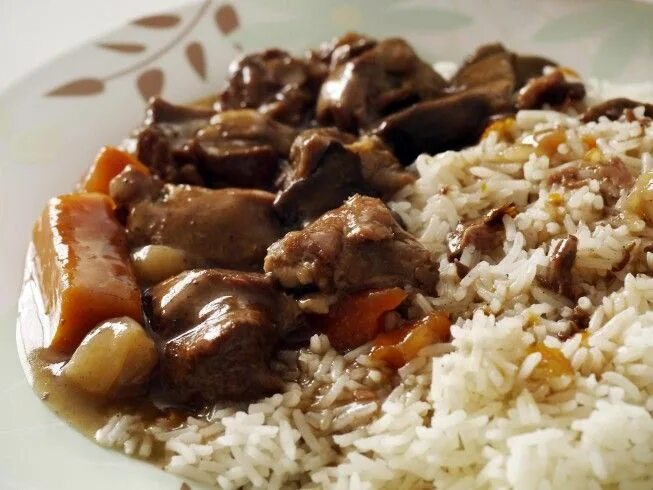 Рис с мясной подливой