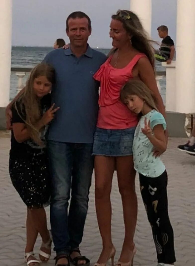 солистка мистер кредо. олеся слукина. мистер кредо певица олеся. солистка мистер кредо. солистка группы мистер кредо олеся слукина.