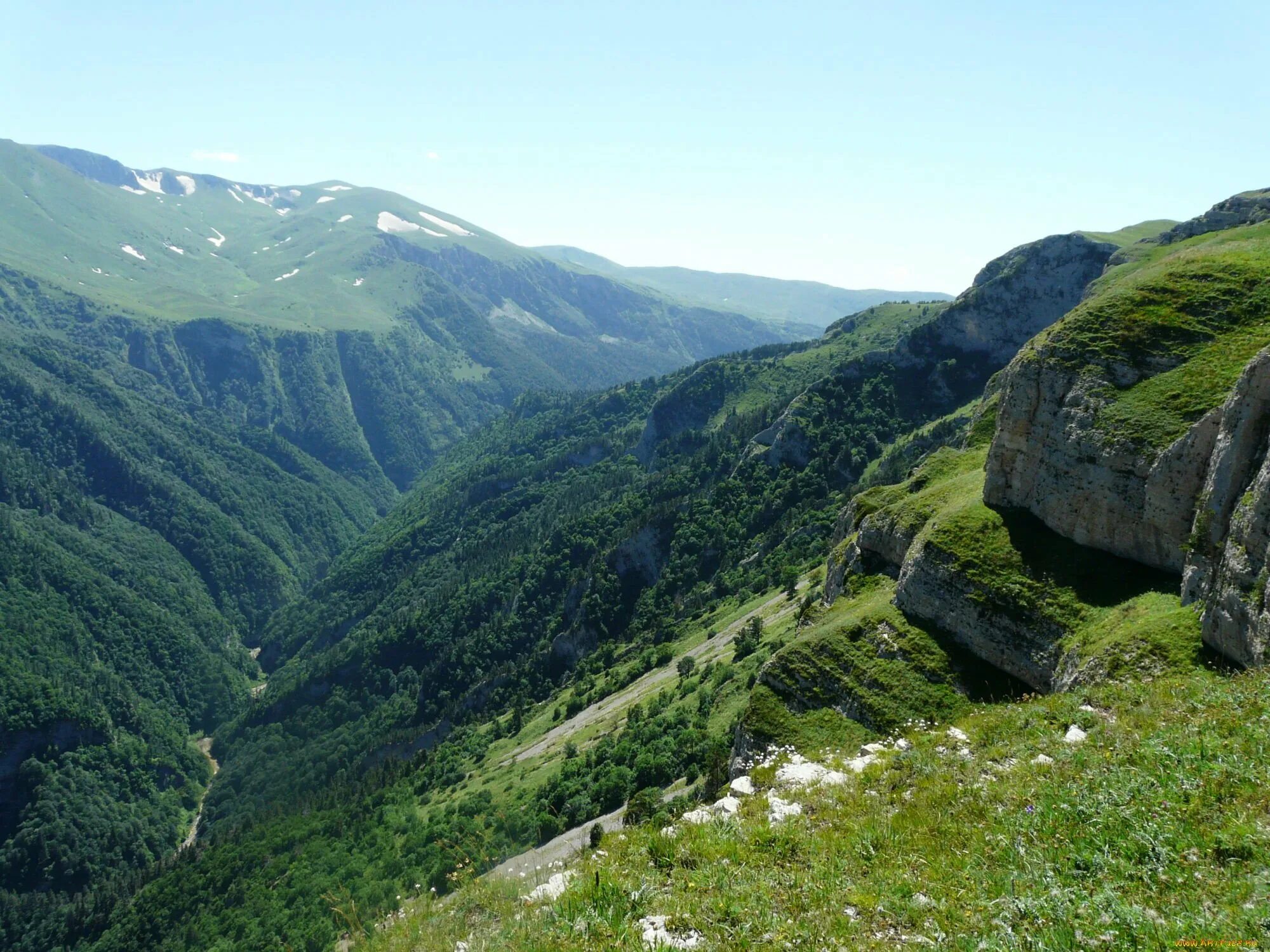 Оф краснодарского края. Горы Адыгеи Лагонаки. Плато Лаго-Наки Адыгея ущелье. Ущелье Лагонаки Адыгея. Горы Апшеронского района.