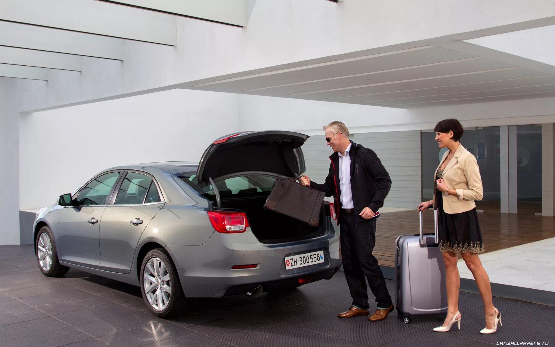 Chevrolet cruze malibu. Конкуренты шевроле. Шевроле круз хэтчбек 2013. Конкуренты шевроле. Chevrolet cruze 2019 американец.