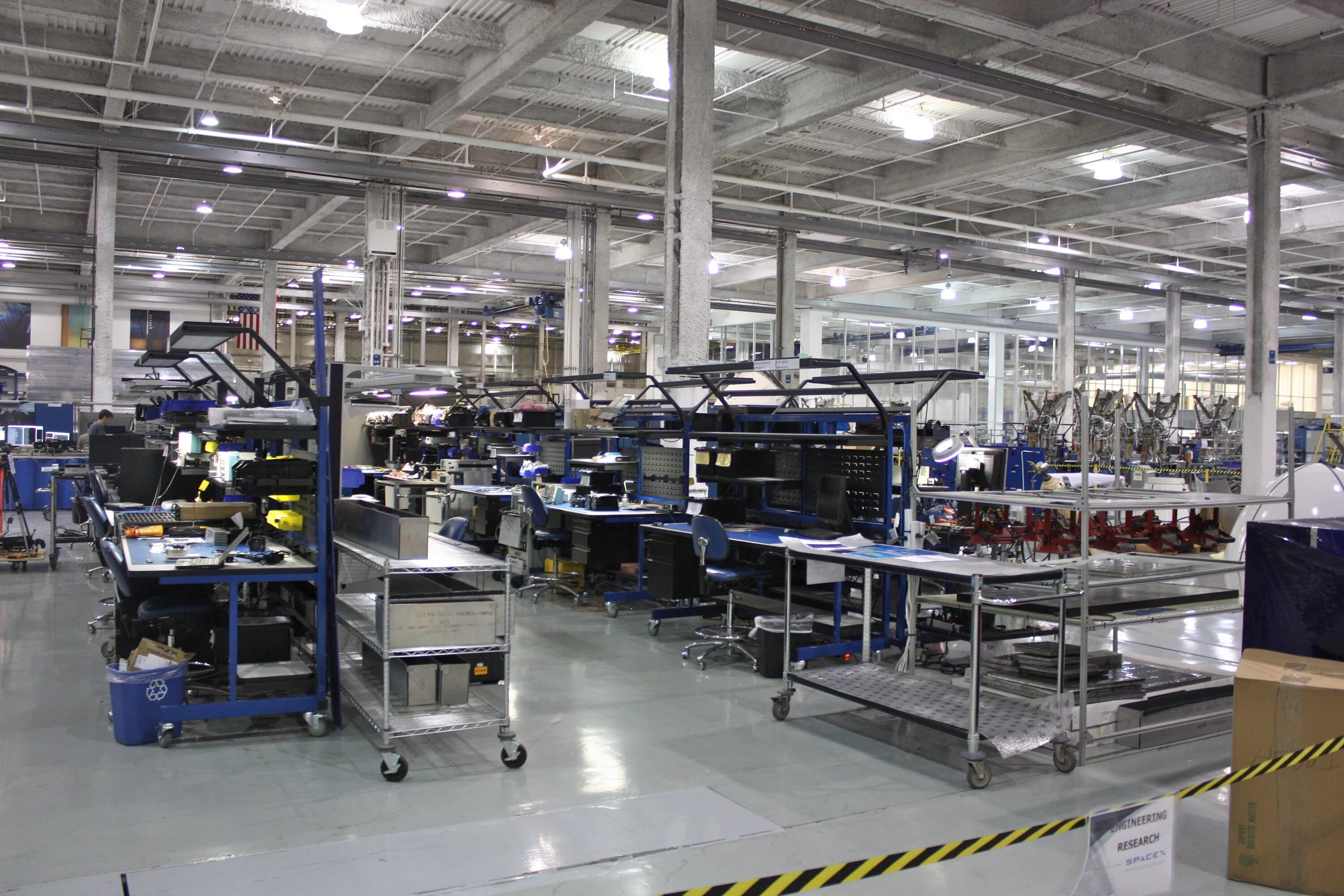 Provider factory. Factory. factory inside. small factory. сolоrtесh cт7000 на производстве.