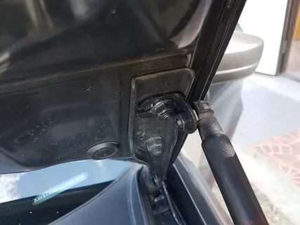 Газовые упоры поло седан