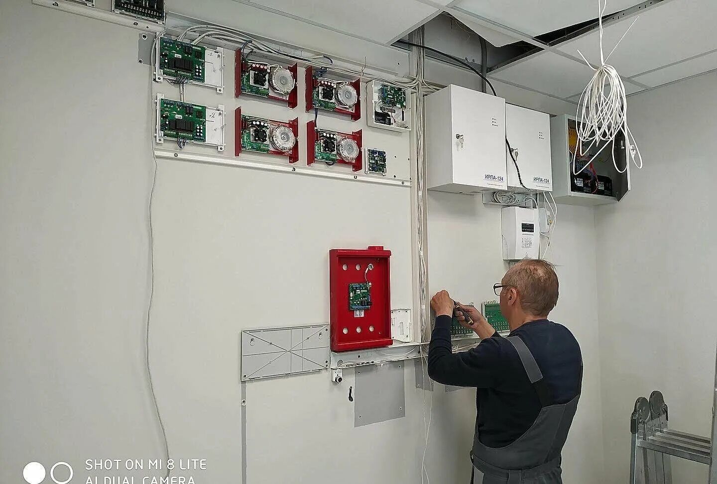 Монтаж слаботочных систем апс. Инженер-монтажник слаботочных систем (охранно-пожарная сигнализация). Пусконаладочные работы систем пожарной сигнализации. Пусконаладка электрооборудования. Монтаж слаботочных систем апс.