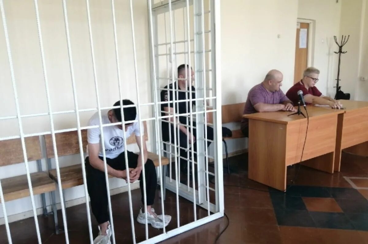 Застрелил мигранта