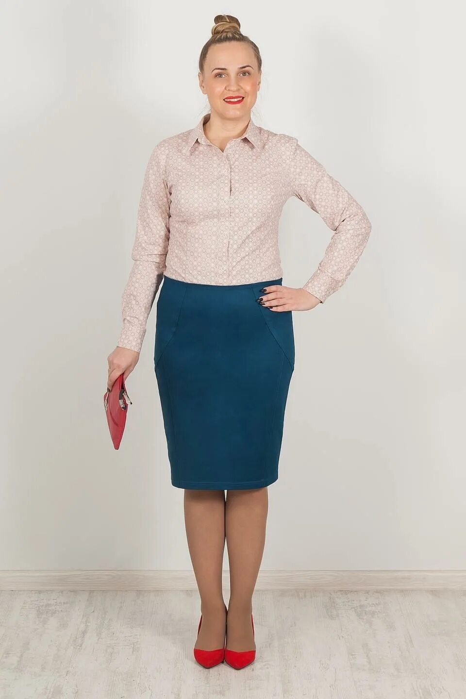 Юбки интернет магазин. Женские юбки оптом от производителя новосибирск. Юбки из ткани фукра. Женские юбки оптом от производителя новосибирск. Отделка декоративная юбки.