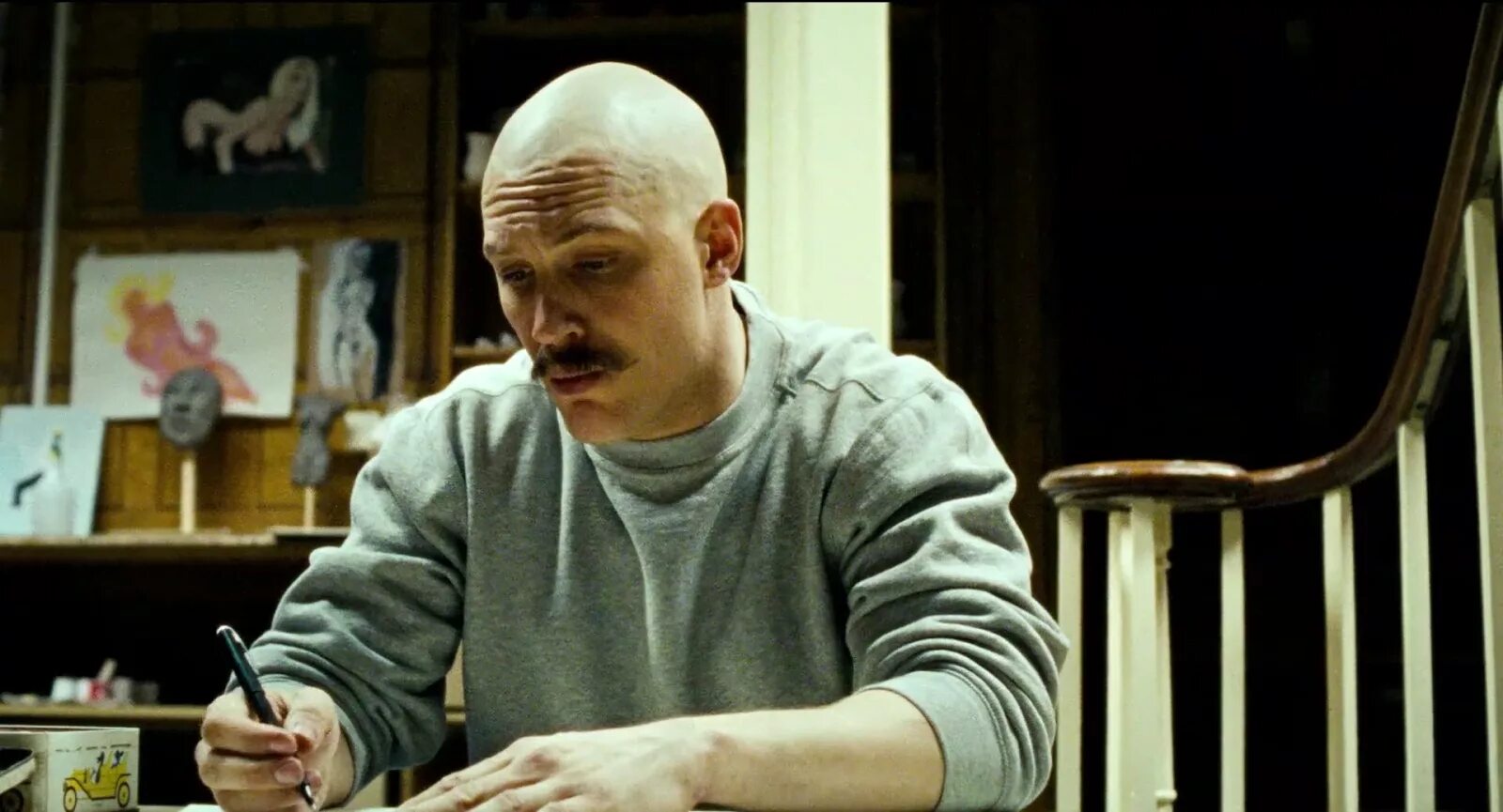 Бронсон с томом харди. Бронсон 2008. Бронсон Bronson 2008.