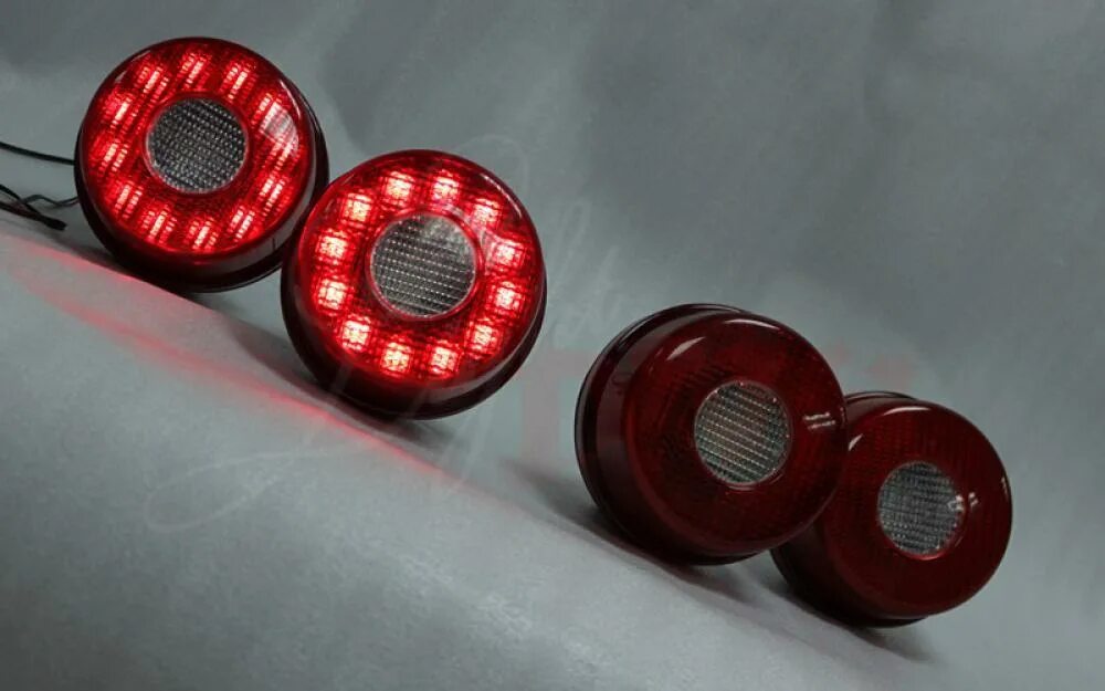 Задние стоп сигналы led l200. Задние фонари стоп сигнала Хелла. Модули Хелла задних фонарей. Фонарь задний светодиодный 171см (стоп-сигнал) комплект.