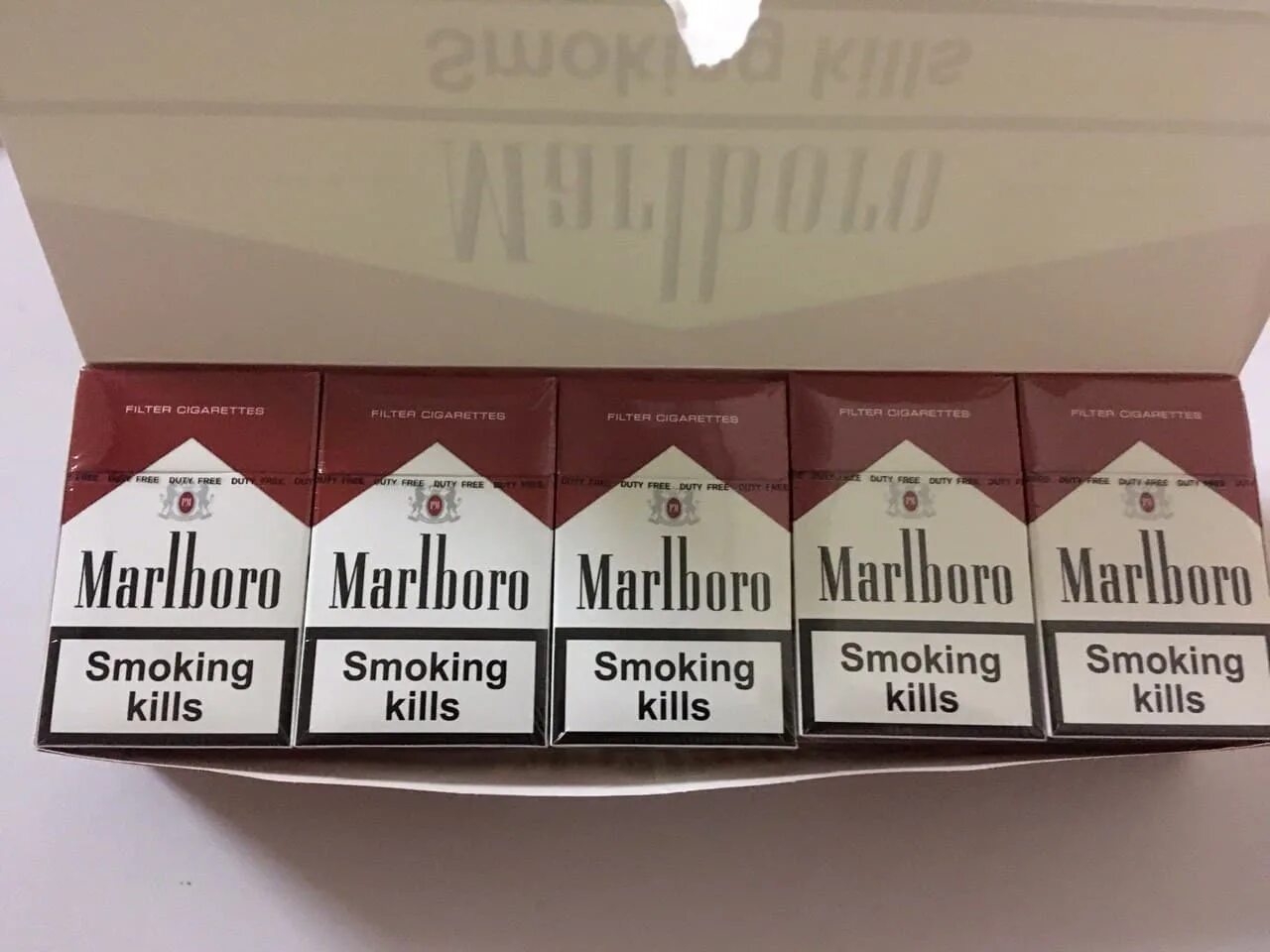 Блок мальборо. Мальборо камаз блок. Marlboro сигареты блоком. Сигареты мальборо 100мм. Marlboro сигареты блоком.