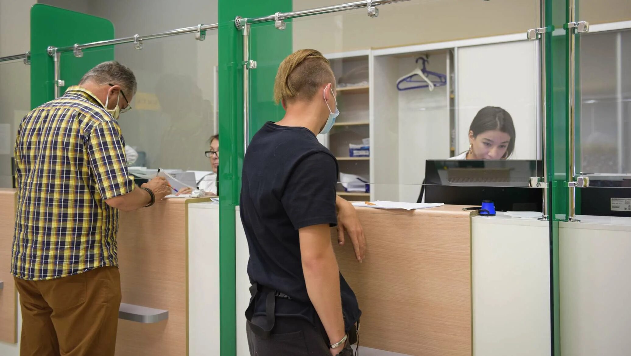 Где снять деньги в абхазии. Сбербанк абхазии. сбербанк абхазия сухум. отделение сбербанка в сухуми. сбер в абхазии.