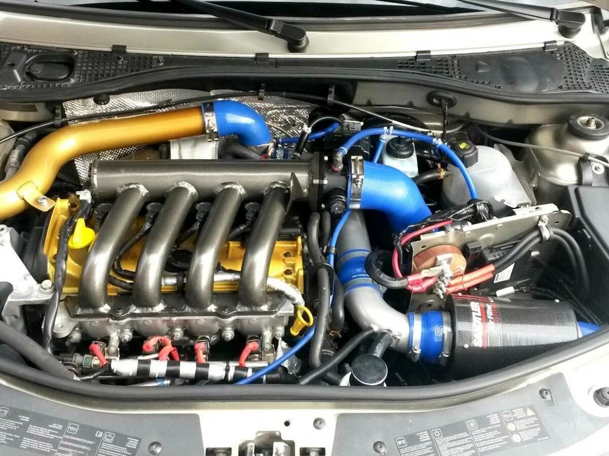 Мотор Рено Логан 1.6 16 клапанов. Двигатель Рено Логан 16v. Логан 16 клапанов к4м. Мотор Рено Логан 1.4. Автомобиль рено логан двигатель