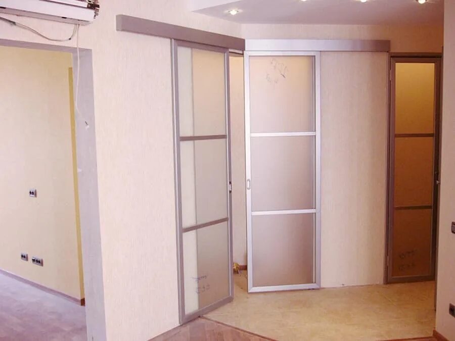 Какую дверь поставить в комнату