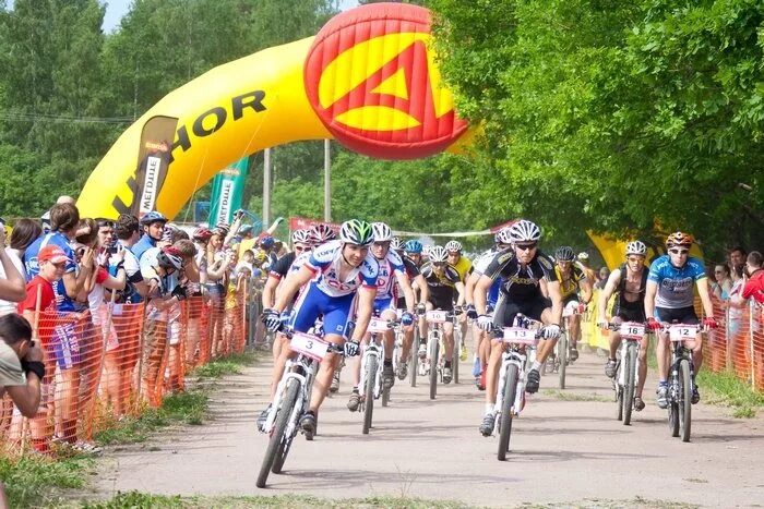 Рублевской веломарафон. Таежная трасса веломарафон тягун-заринск 2022. Веломарафон красноярск 2024. Рублевской веломарафон. Марафон велосипедистов.