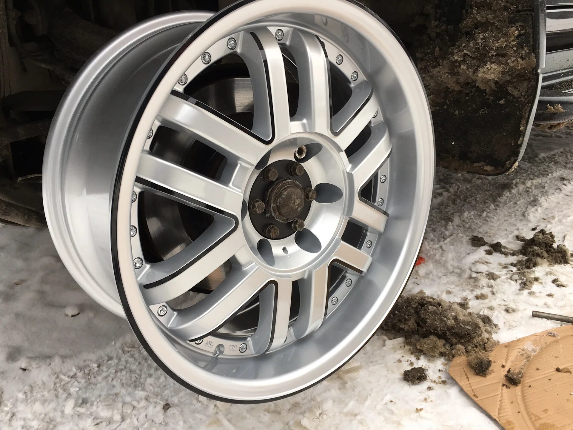 Диски rotiform r18 5x114. 1 et25 be-lp. Диски wheels r18. Диски ssw r20. Sakura wheels 391a r18.