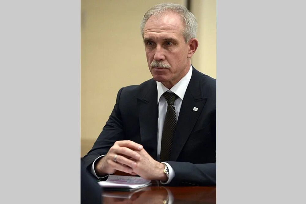 Морозову сергею ивановичу. Морозов ульяновск. Морозову сергею ивановичу. Губернатор ульяновской области фото. Губернатор ульяновской области морозов фото.