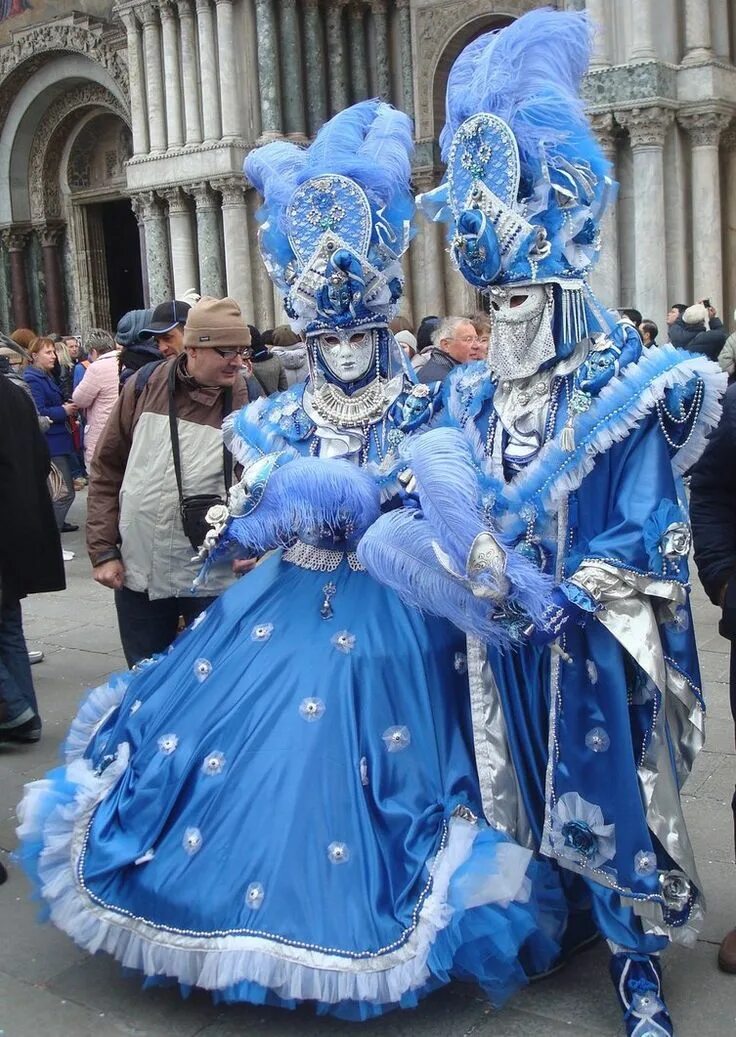 Маскарад Венеция костюмы. Карнавал в Венеции. Карнавал в Венеции бал. Венецианский карнавал парные маскарад.