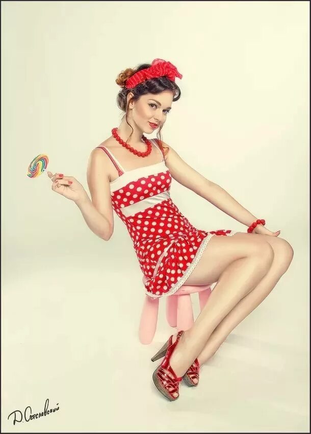 Не работает pin up pin up вход. Девушки в стиле Pin up. Pin up стиль одежды. Костюм в стиле пин ап. Девушки в стиле пин ап.