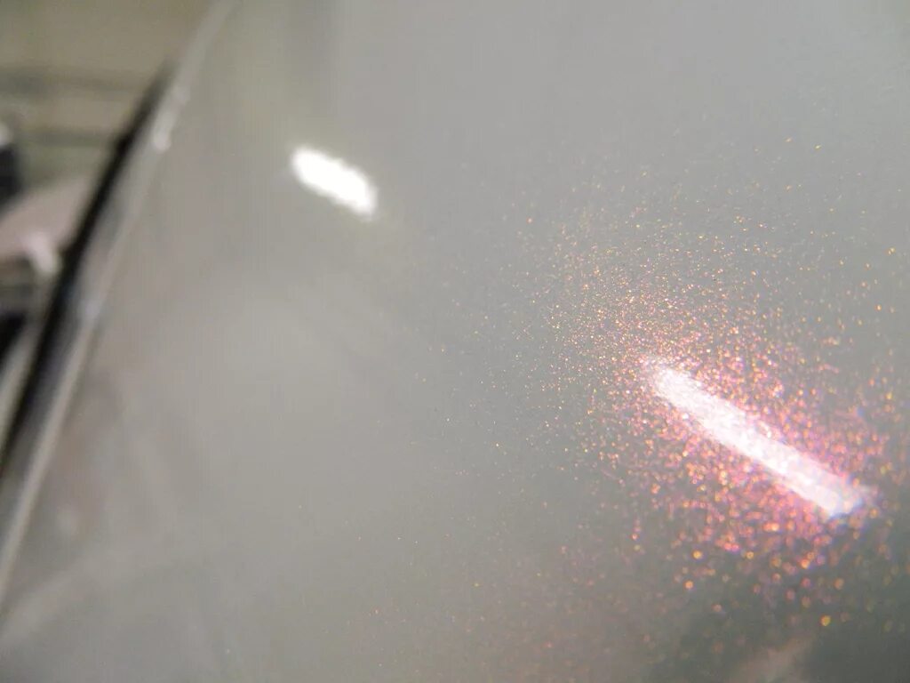 Ксералик краска белый перламутр. Белый ксералик кэнди. Шагрень лака на авто. Металлик белый перламутр 8200. Авто лак белый.