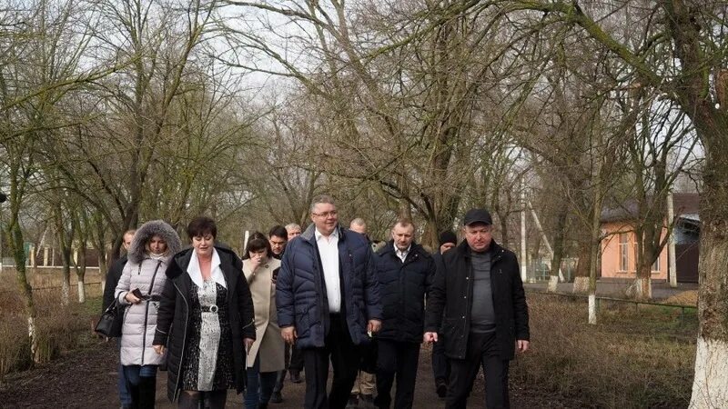 Погода село левокумское на завтра. Глава левокумского района ставропольского края токарев. поэты левокумского района. левокумский округ благоустройство территории. родные берега село левокумское.