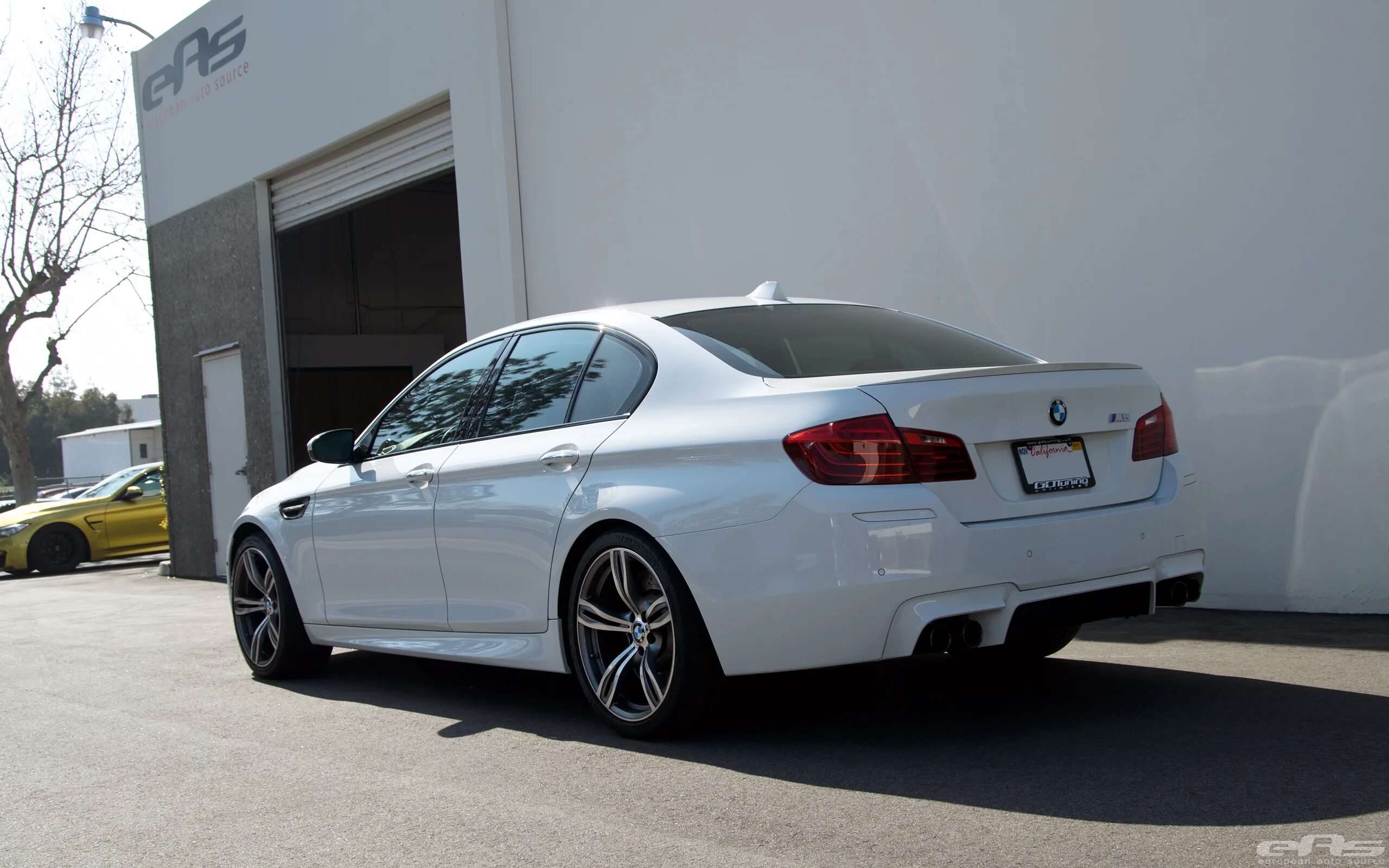 3 2 м5. БМВ m5 f10. BMW m5 f10 белая. BMW 5 f10 белая. BMW m5 f10 White Tuning.