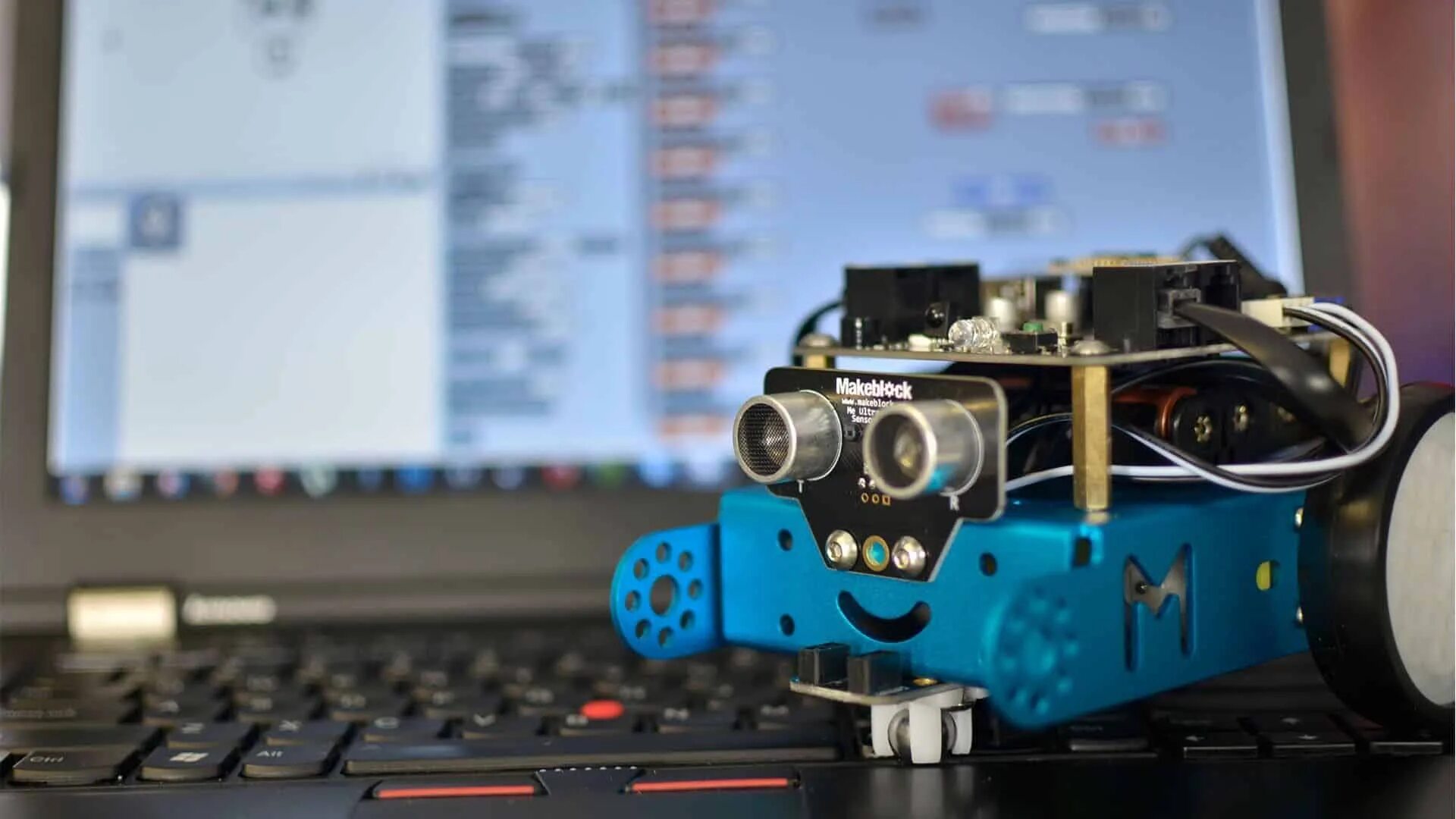 Как прогревать робот. Makeblock mbot. mbot робот. mbot robot kit. робототехника mblock.